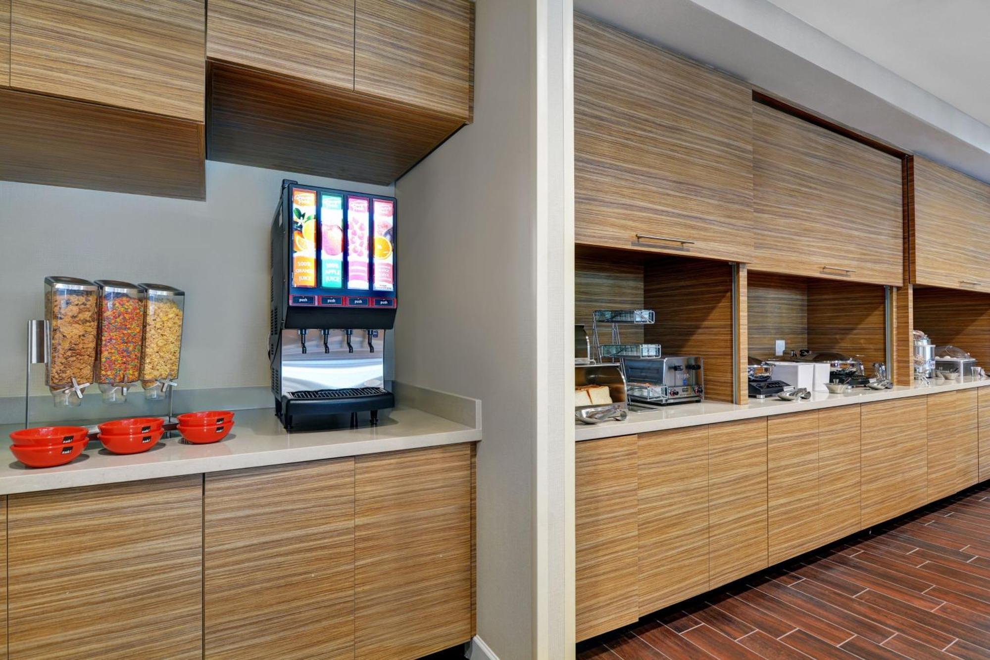 Towneplace By Marriott East Hotel 3*
